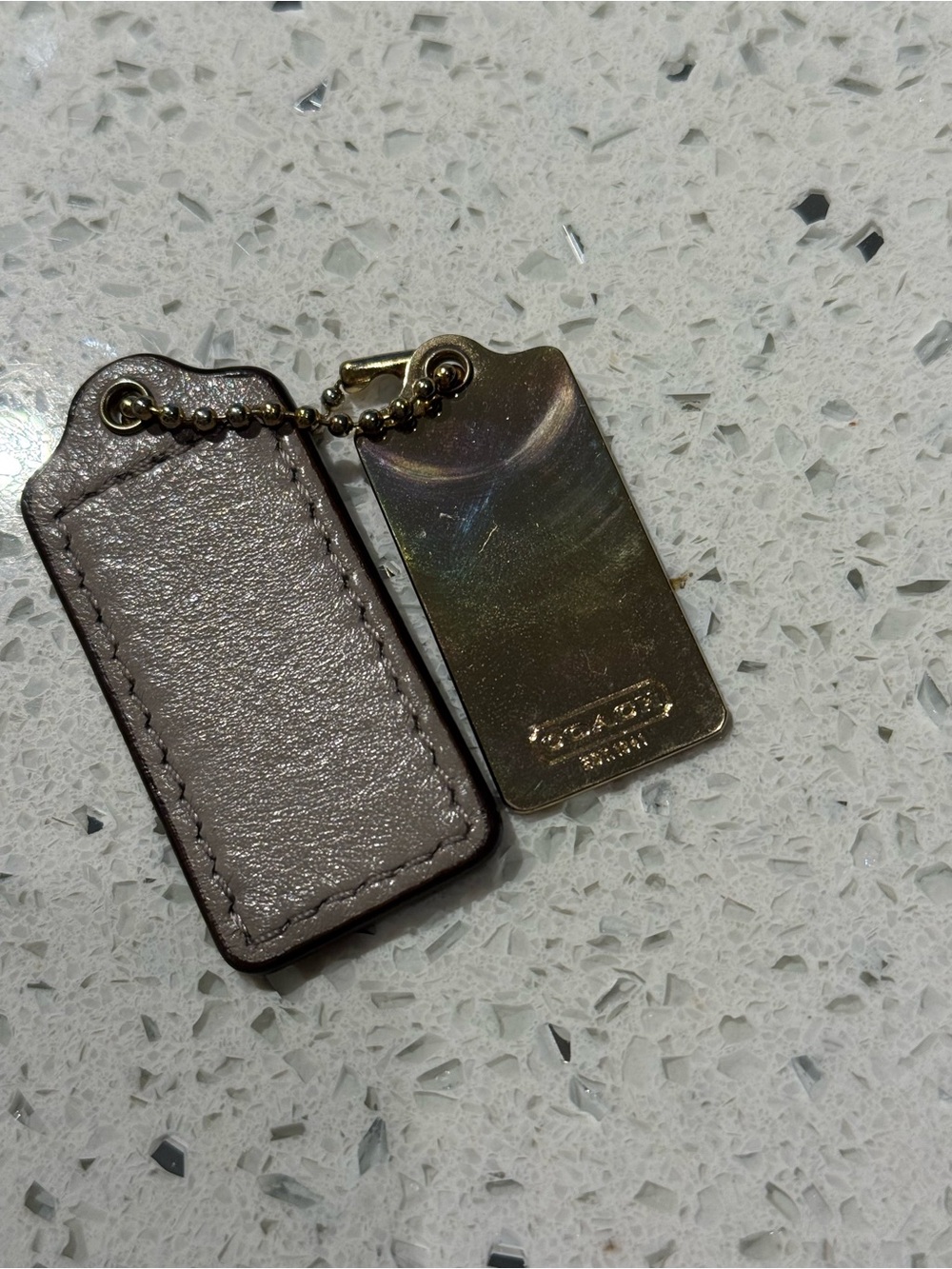Coach authentic Leather Tag with metal horse and carriage- Taupe - Picture 2 of 4